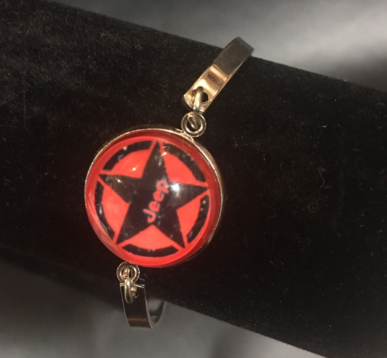 Red Jeep Star Bracelet!