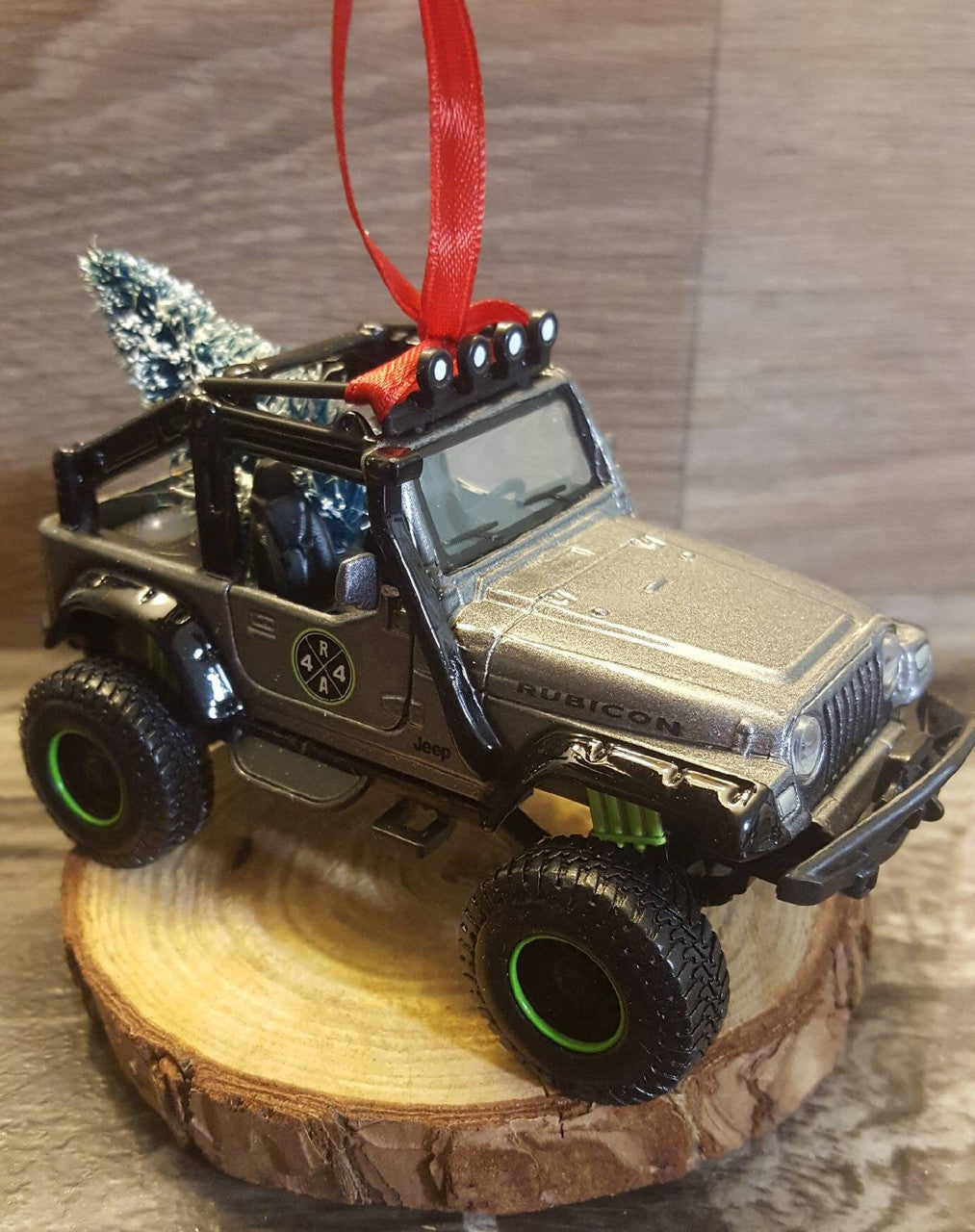 Jeep TJ Rubicon Wrangler With Tree Ornament Silver