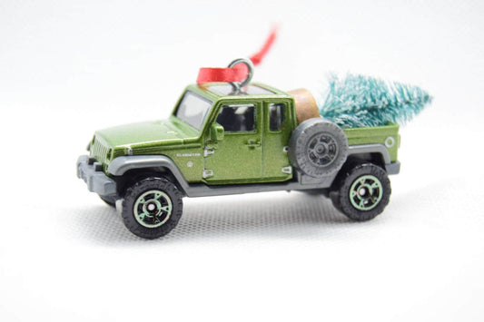 Jeep Gladiator Pick Up with Tree
