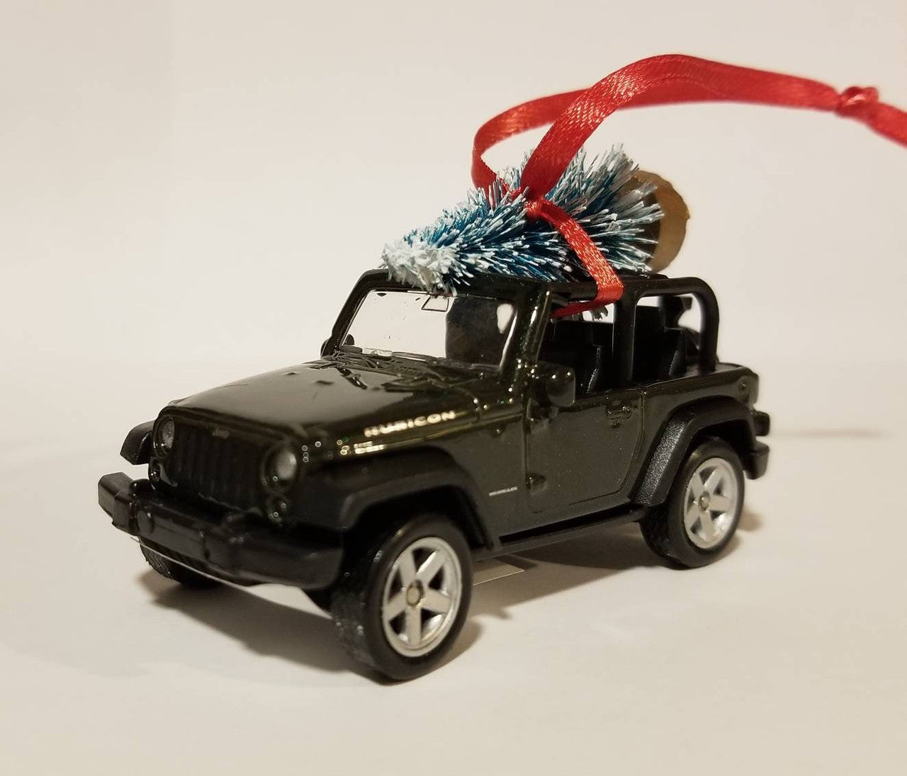 Jeep Wrangler JK Green Ornament with Tree