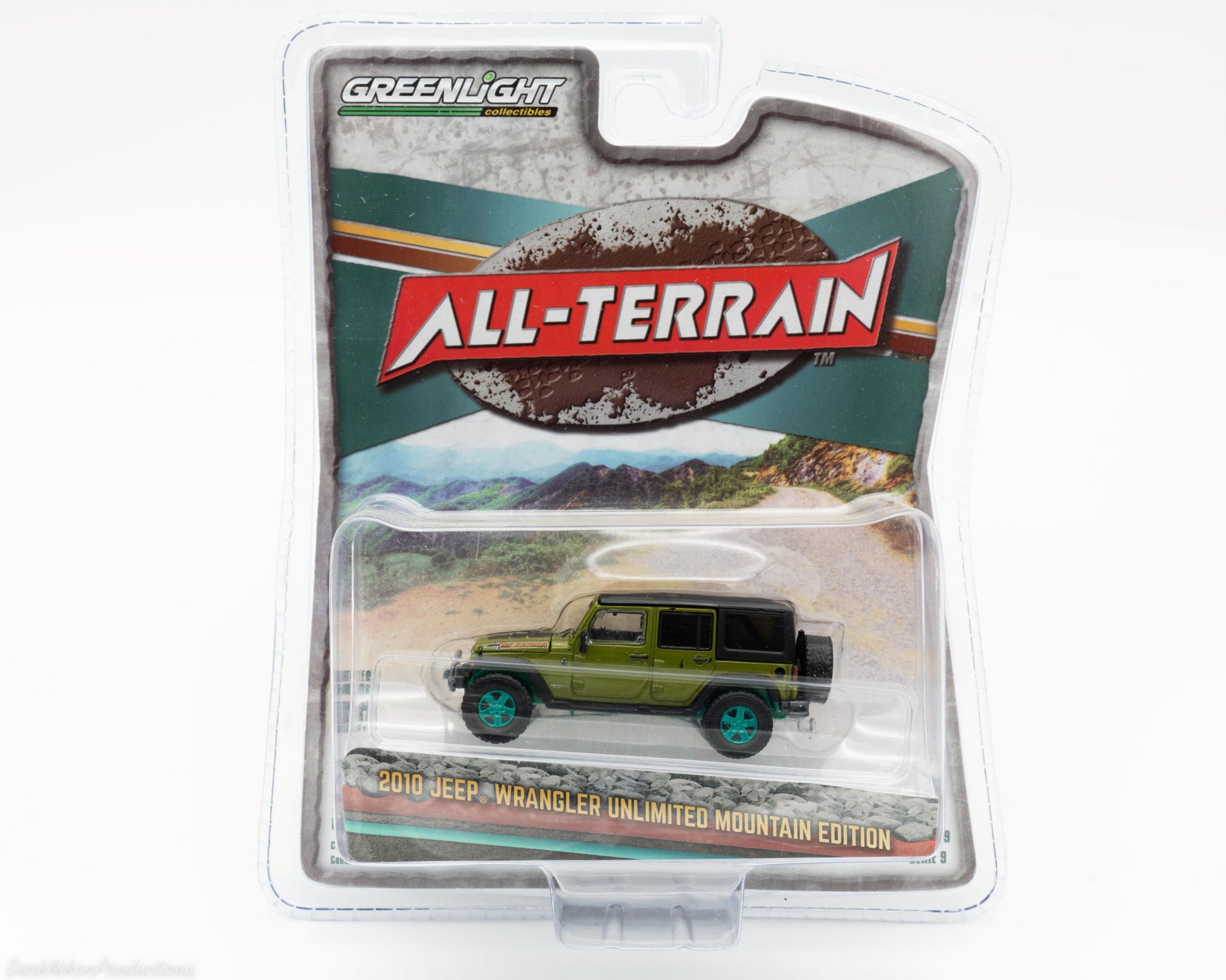 2018 Jeep Wrangler Unlimited Mountain Edition olive green chase car with turquoise wheels - Greenlight All-Terrain series in package
