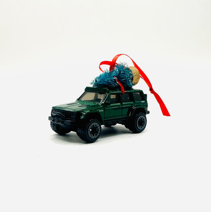 Jeep Cherokee Diecast ornament with tree