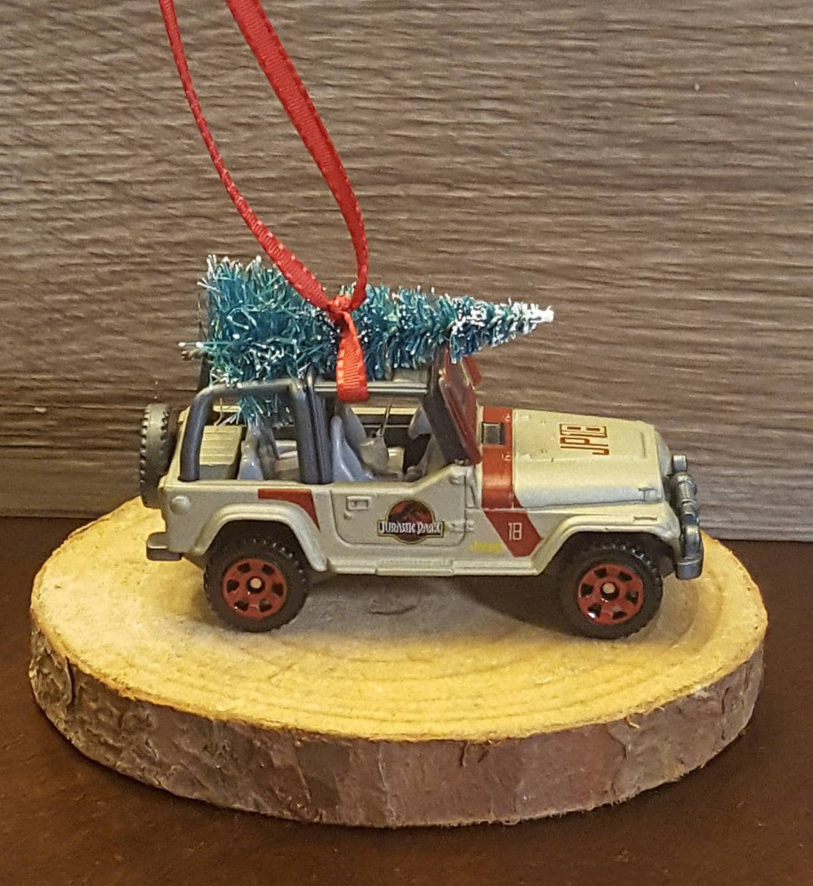 Jurassic World JP18 Jeep Wrangler YJ Ornament