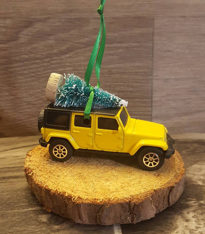 Jeep Wrangler JKU Rubicon Ornament with Tree