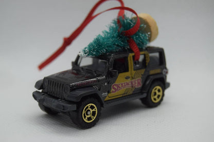 Jeep Wrangler JLU 4 Door with Tree Ornament