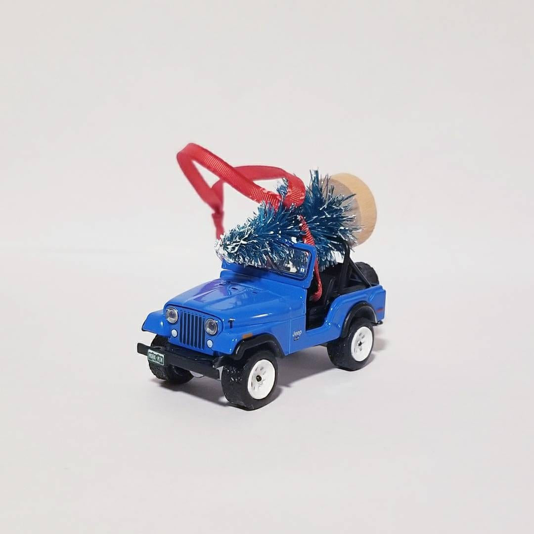 Blue Jeep CJ5 Ornament with Tree